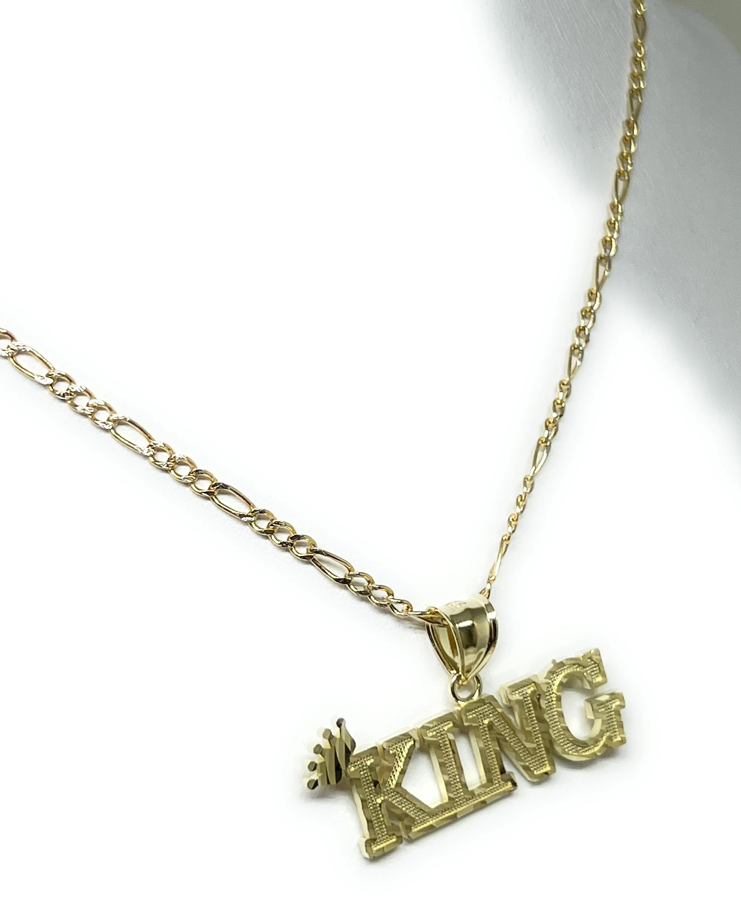 10k Solid Gold "KING" Nameplate Pendant Necklace - Image 5