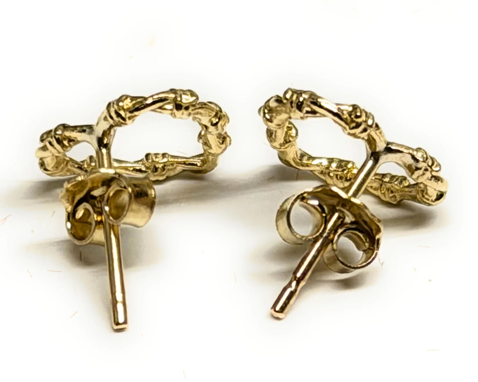10k Solid Gold Thorny Heart Mini Dainty Stud Earrings - Image 4