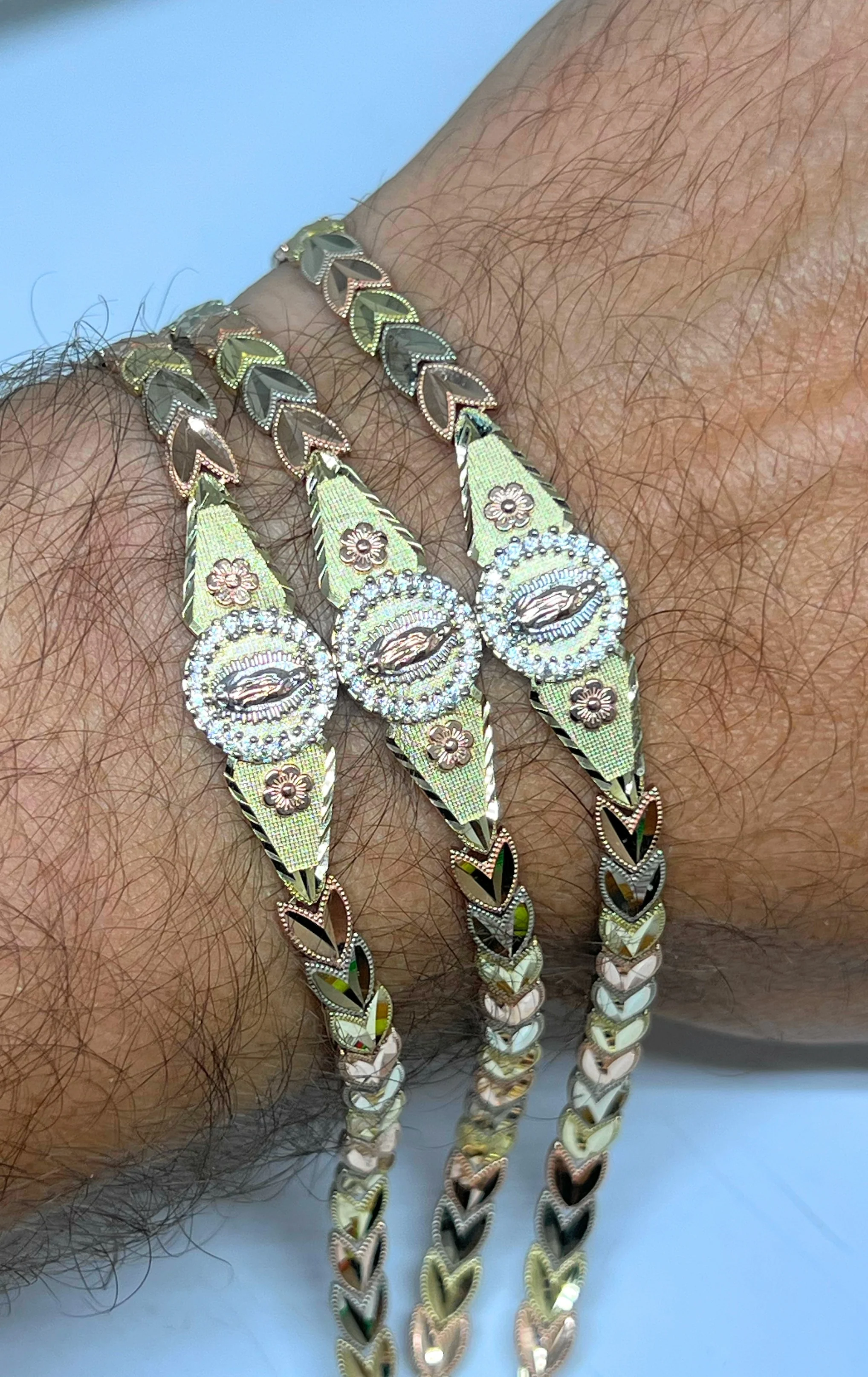 10k Solid Gold Tri-Color Virrgin Mary Brracelet 7.25 inch Virrgen Guadalupe - Image 3