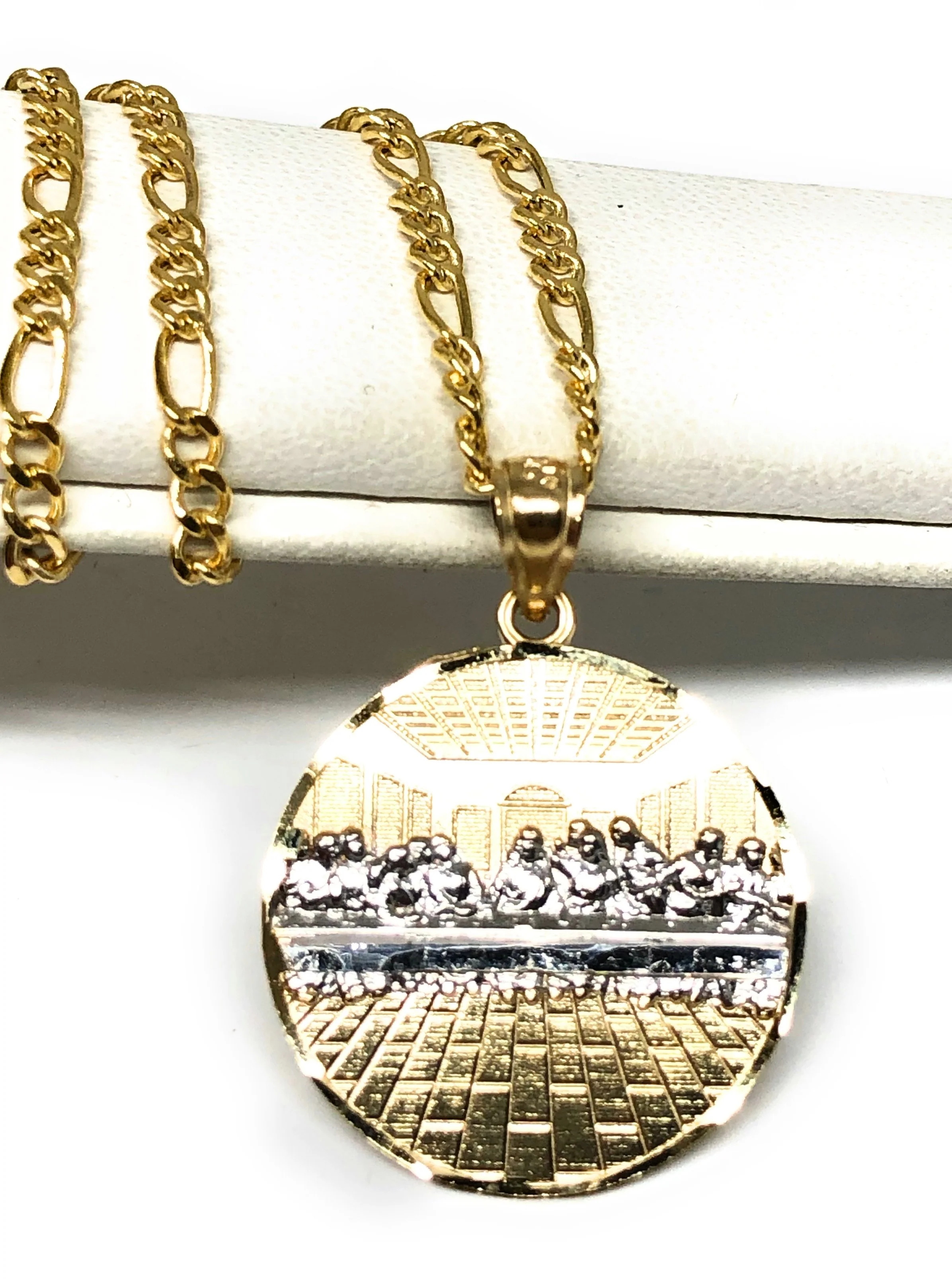 10k Solid Gold Yellow 2-Tone Jesus Last Supper Round Pendant Necklace (SM, MED, LG) - Image 4