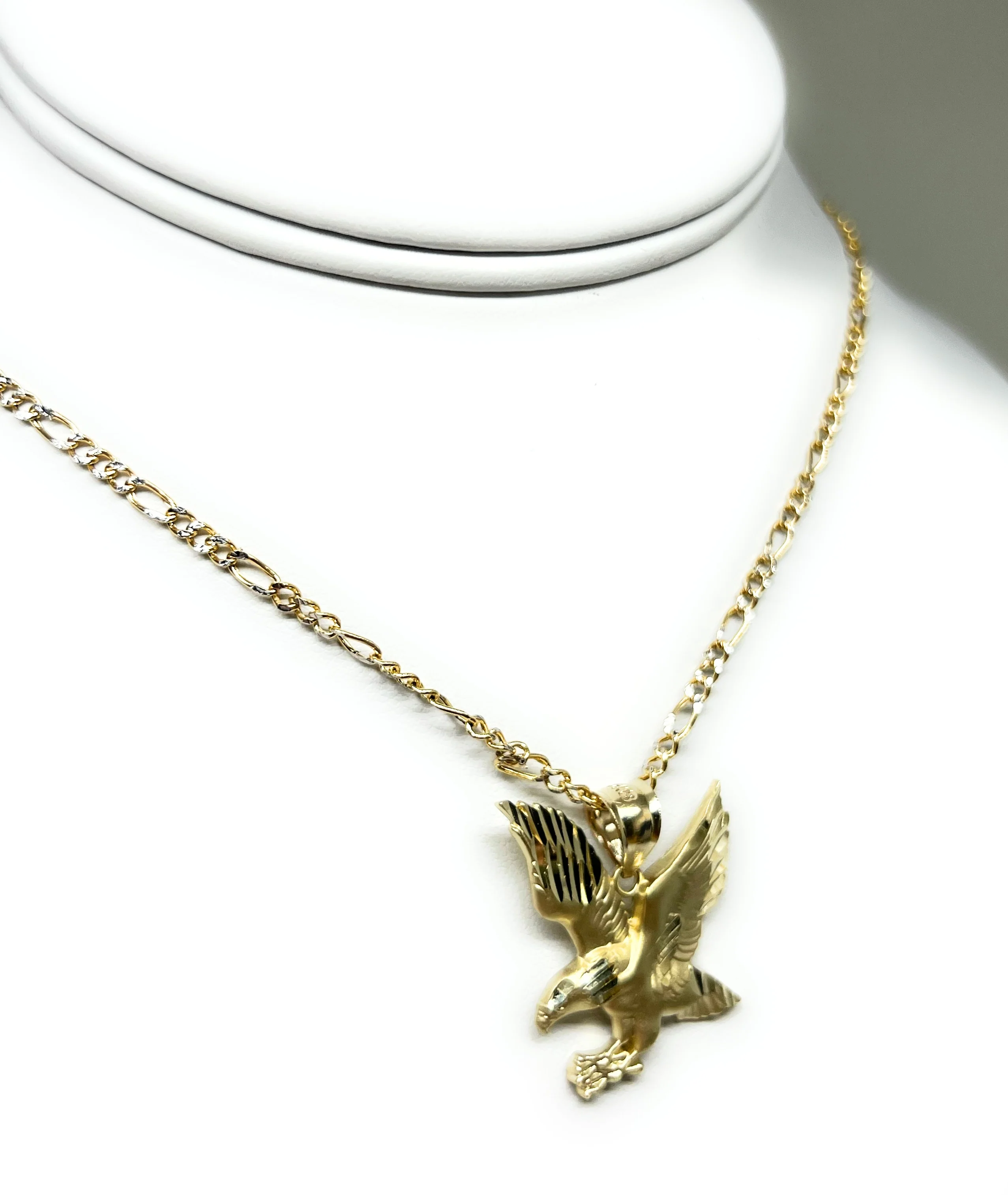 10k Solid Gold Yellow Classic EAGLE Pendant Necklace - Image 5