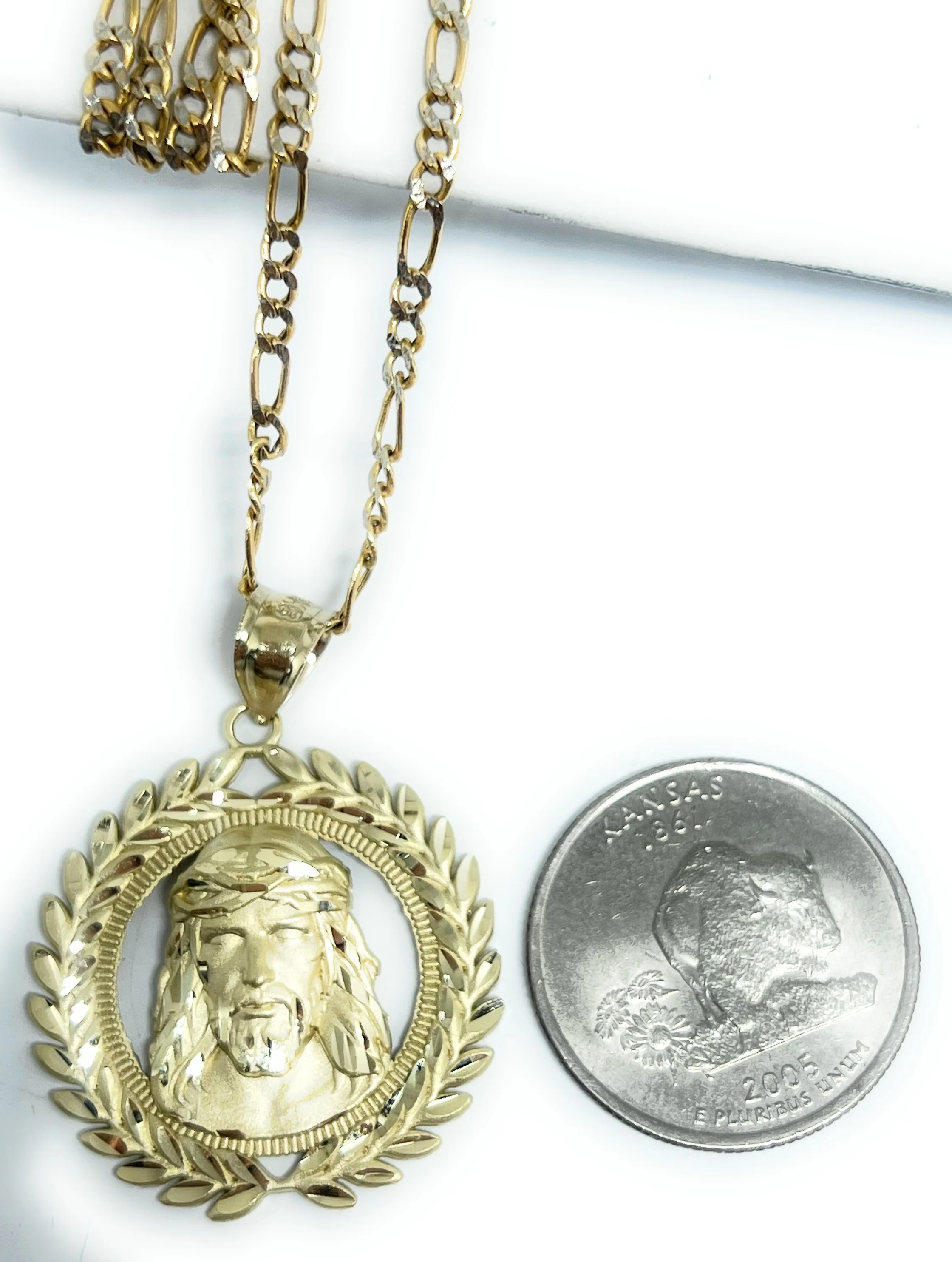 10k Solid Gold Yellow Classic Jesus Face CORONET Pendant Necklace - Image 2