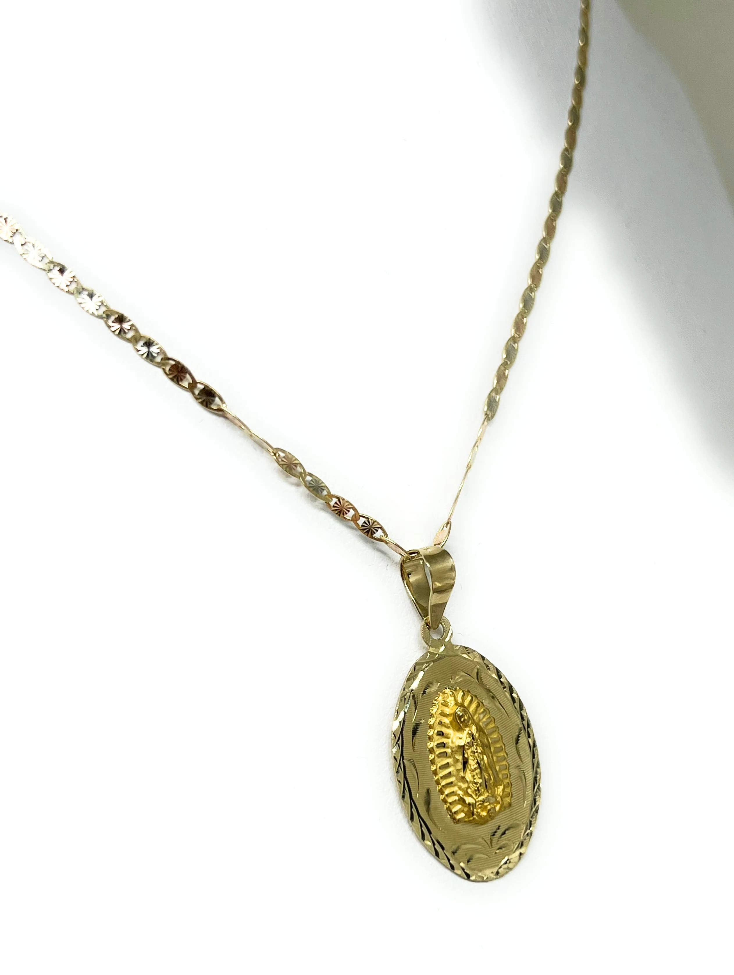 10k Solid Gold Yellow Classic Virrgin Mary Oval Pendant Virrgen Guadalupe (MADE IN MX) - Image 6