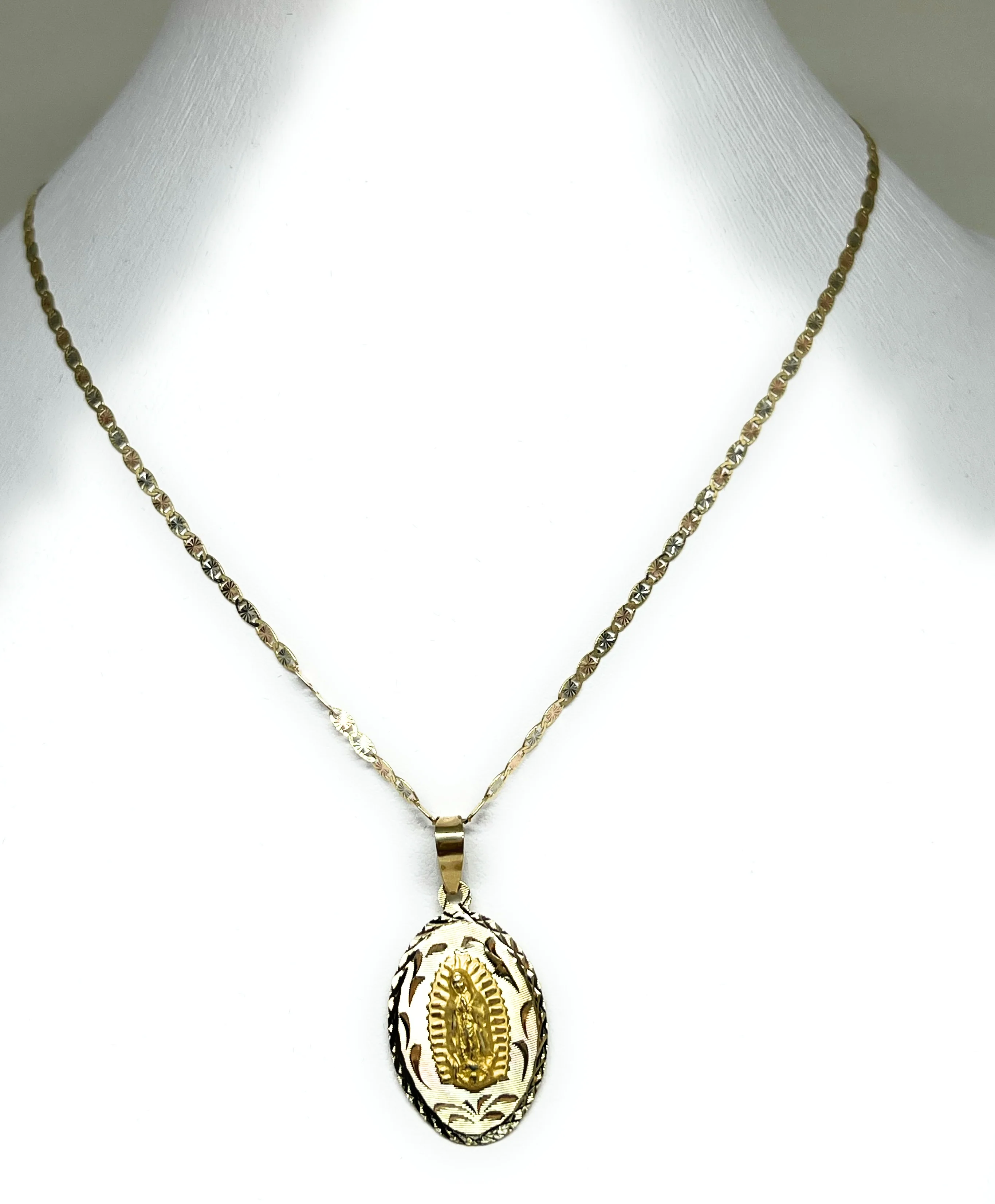 10k Solid Gold Yellow Classic Virrgin Mary Oval Pendant Virrgen Guadalupe (MADE IN MX) - Image 7