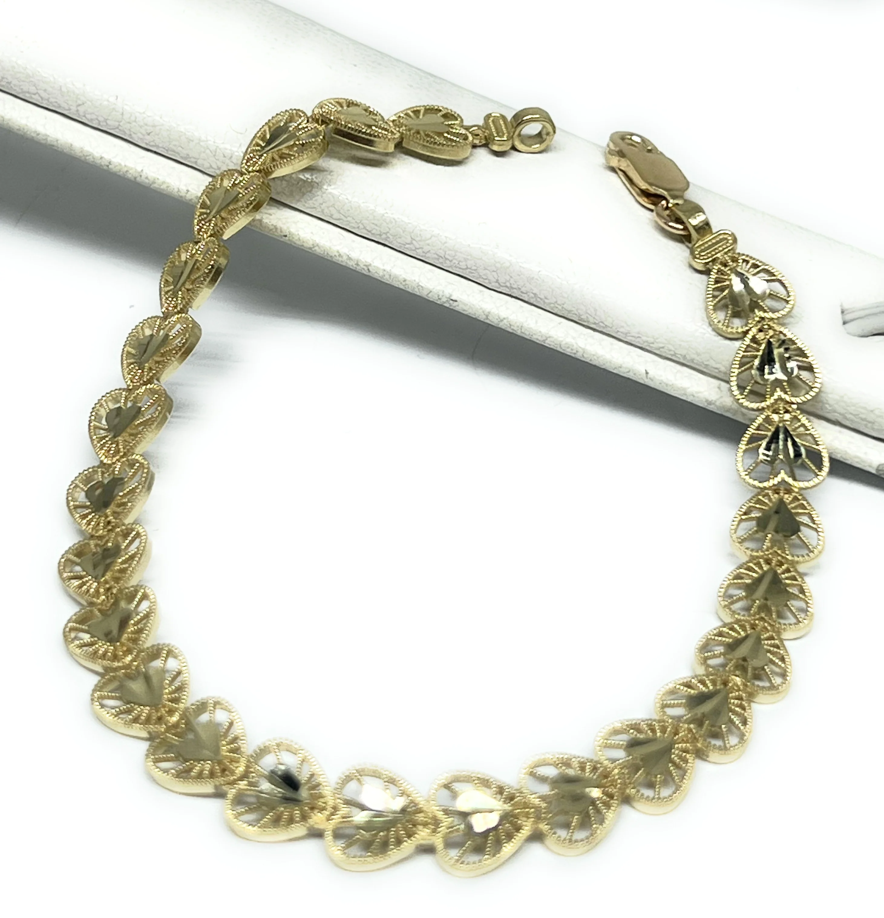 10k Solid Gold Yellow FILIGREE HEARTS 7.5 INCH 7MM BRRACELET - Image 4