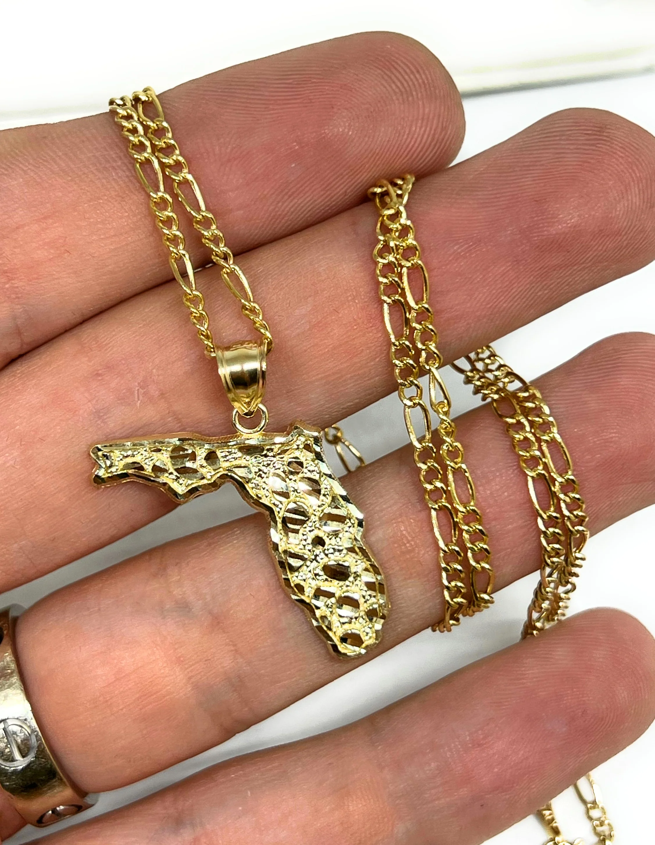 10k Solid Gold Yellow FLORIDA NUGGET Pendant Necklace - Image 2