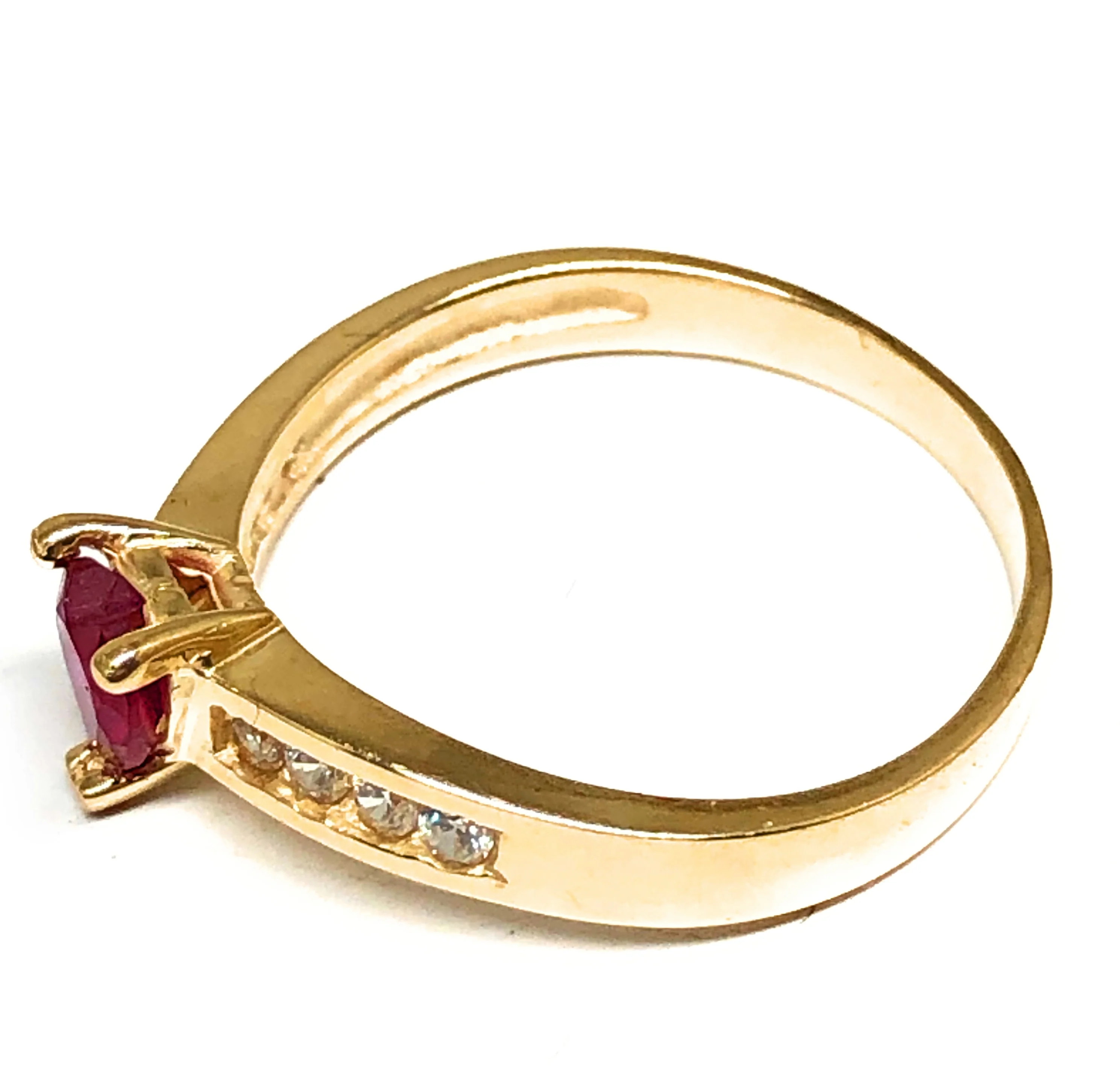 10k Solid Gold Yellow Gold Heart Red CZ Ring - Image 2