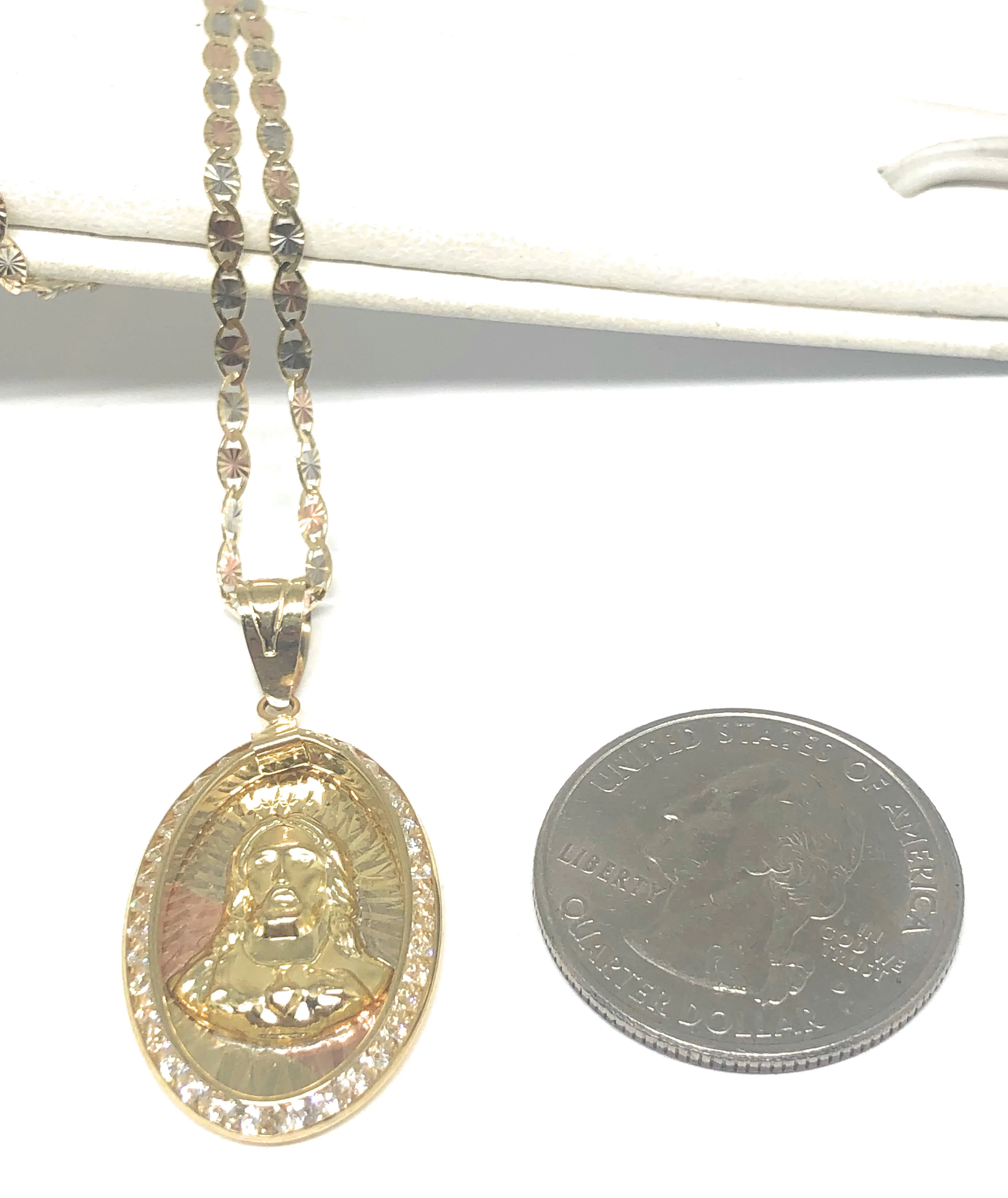 10k Solid Gold Yellow Gold Jesus Sagrado Corazon CZ Pendant Necklace Valentina Chain - Image 2