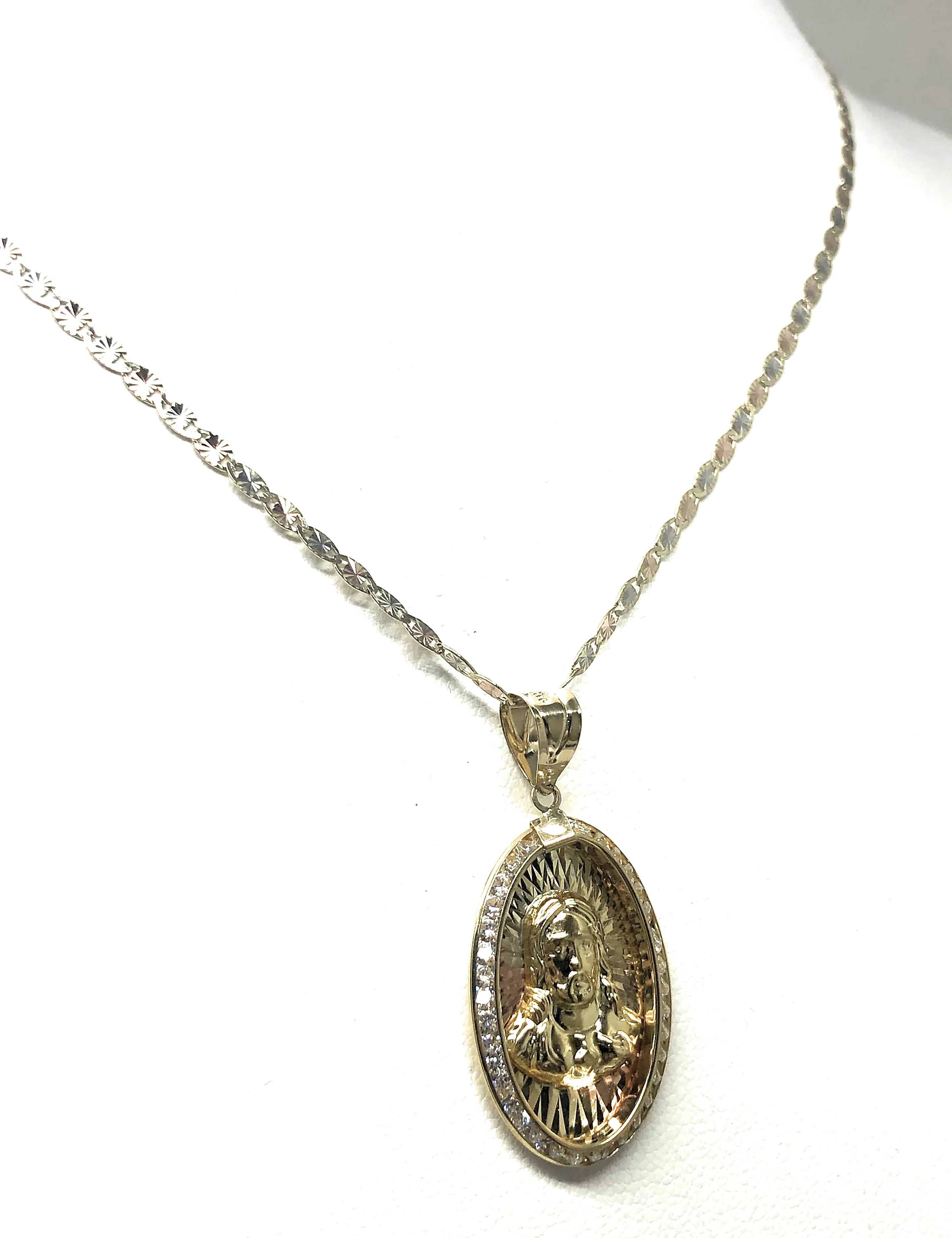 10k Solid Gold Yellow Gold Jesus Sagrado Corazon CZ Pendant Necklace Valentina Chain - Image 5