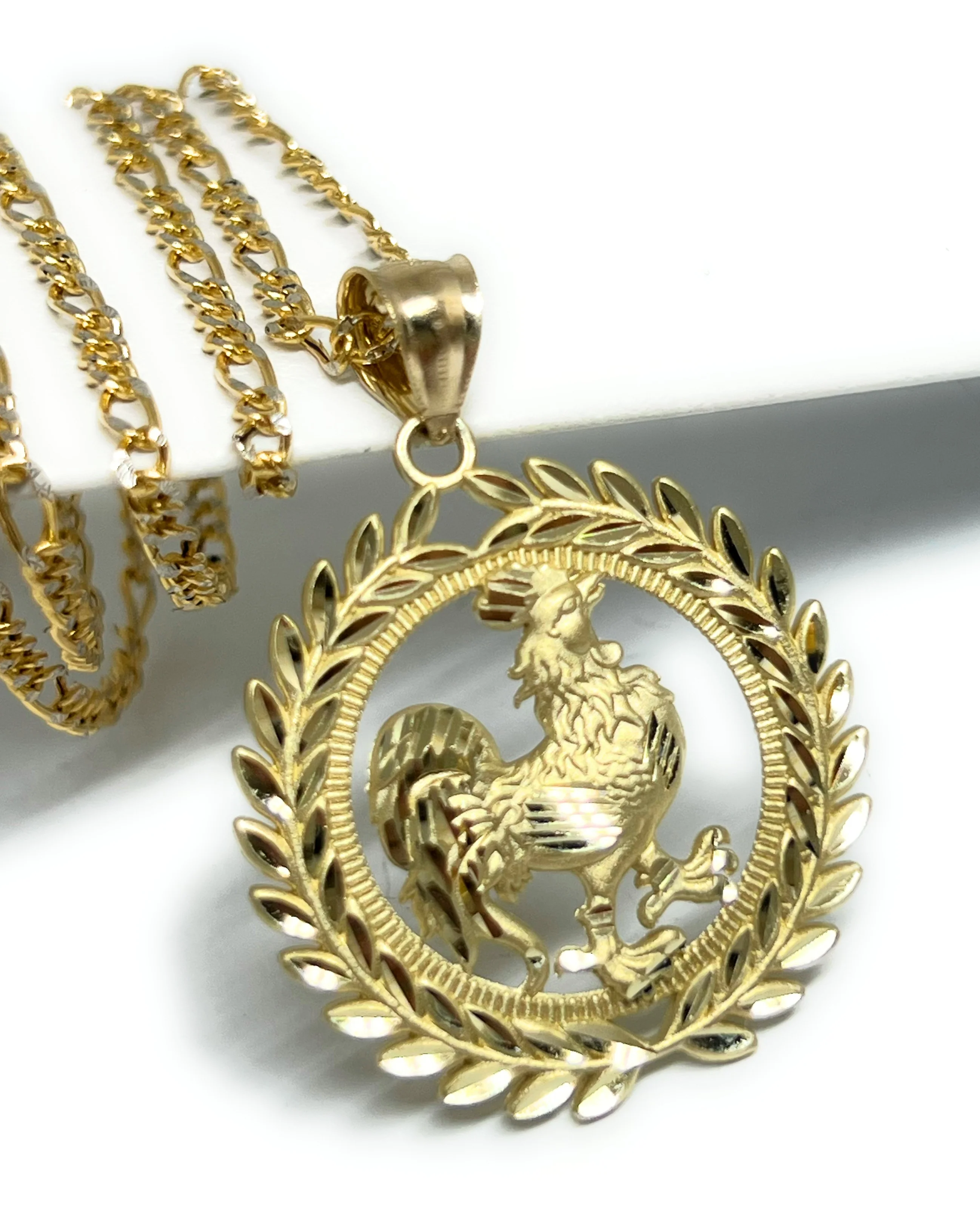 10k Solid Gold Yellow Rooster ROUND CORONET Pendant Necklace - Image 4