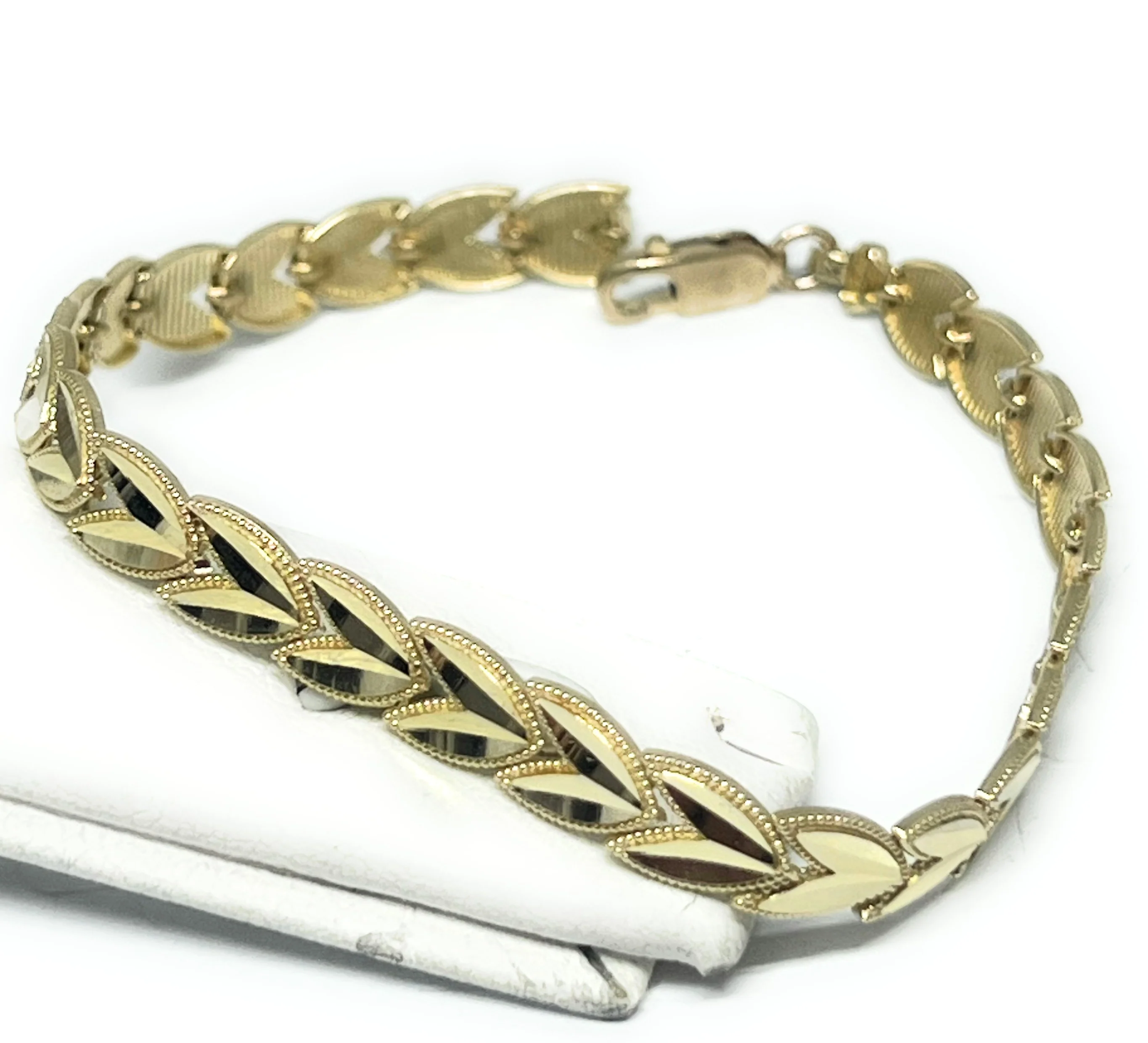 10k Solid Gold Yellow STAMPATO LEAF V-LINK 7.5-8 INCH 5.3MM BRRACELET - Image 7
