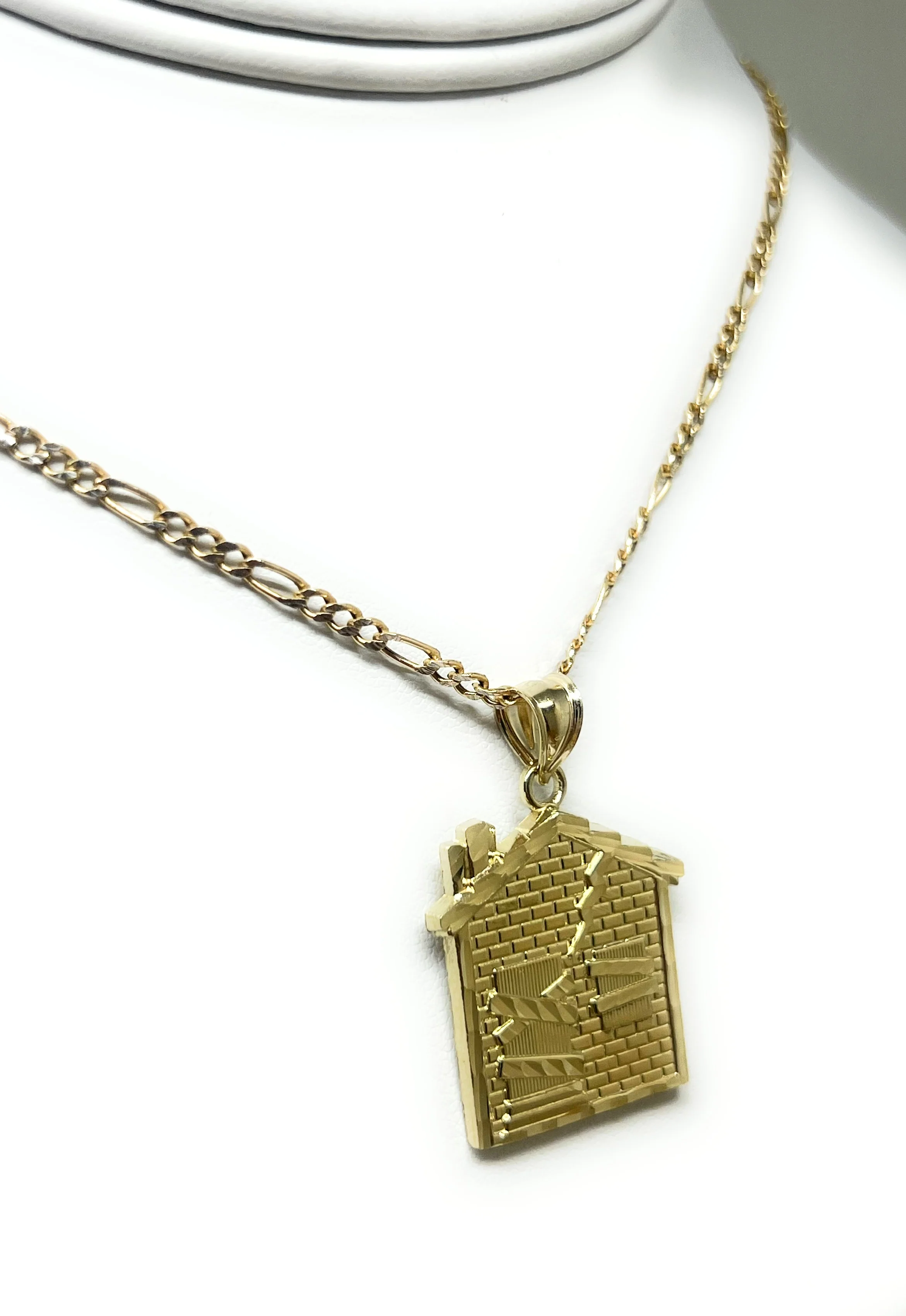 10k Solid Gold Yellow TRAP HOUSE PENDANT - Image 7