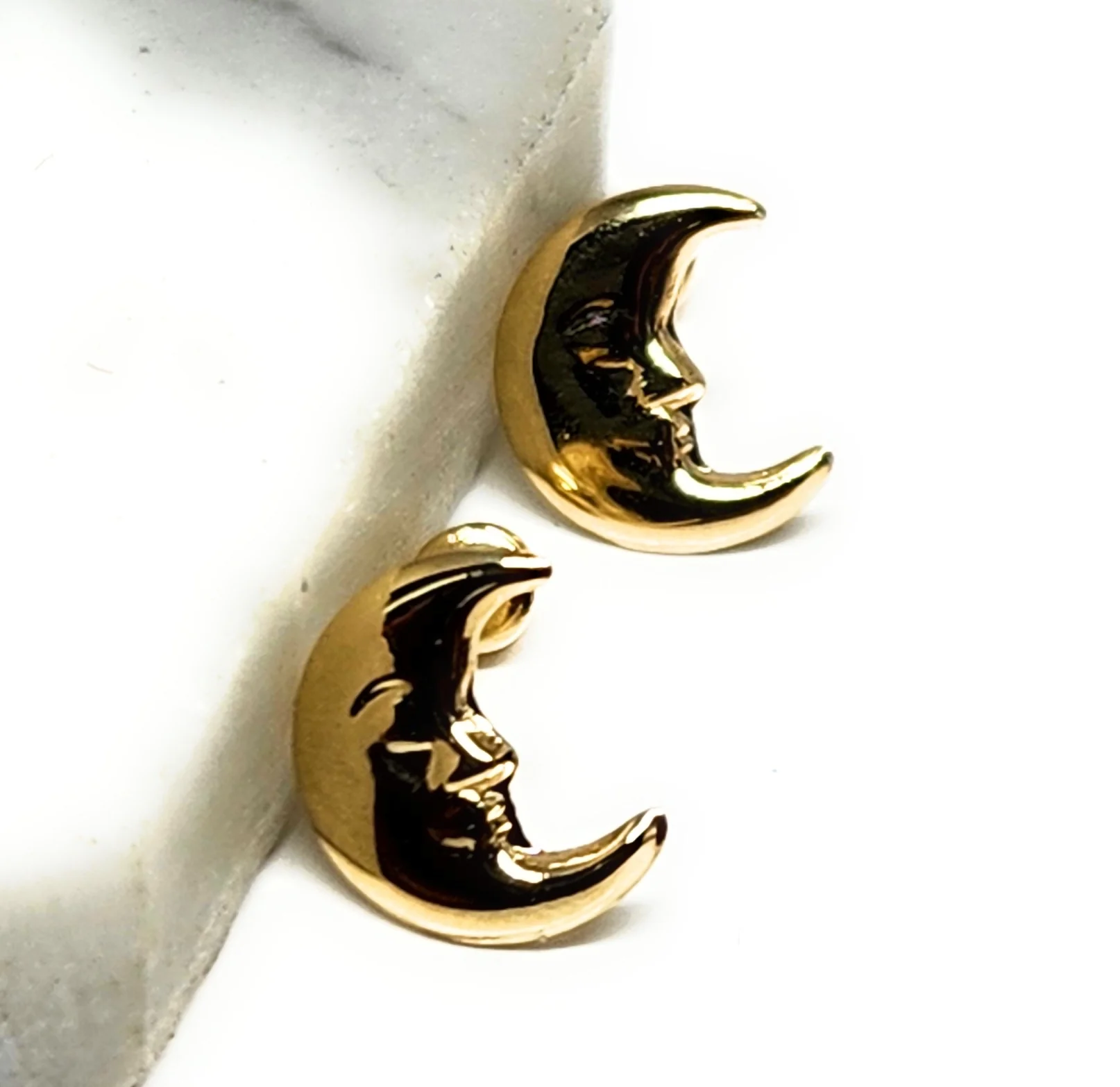 14k Solid Gold SMALL DAINTY MOON WITH FACE Stud Earrings (FCE 39) (MADE IN MX)