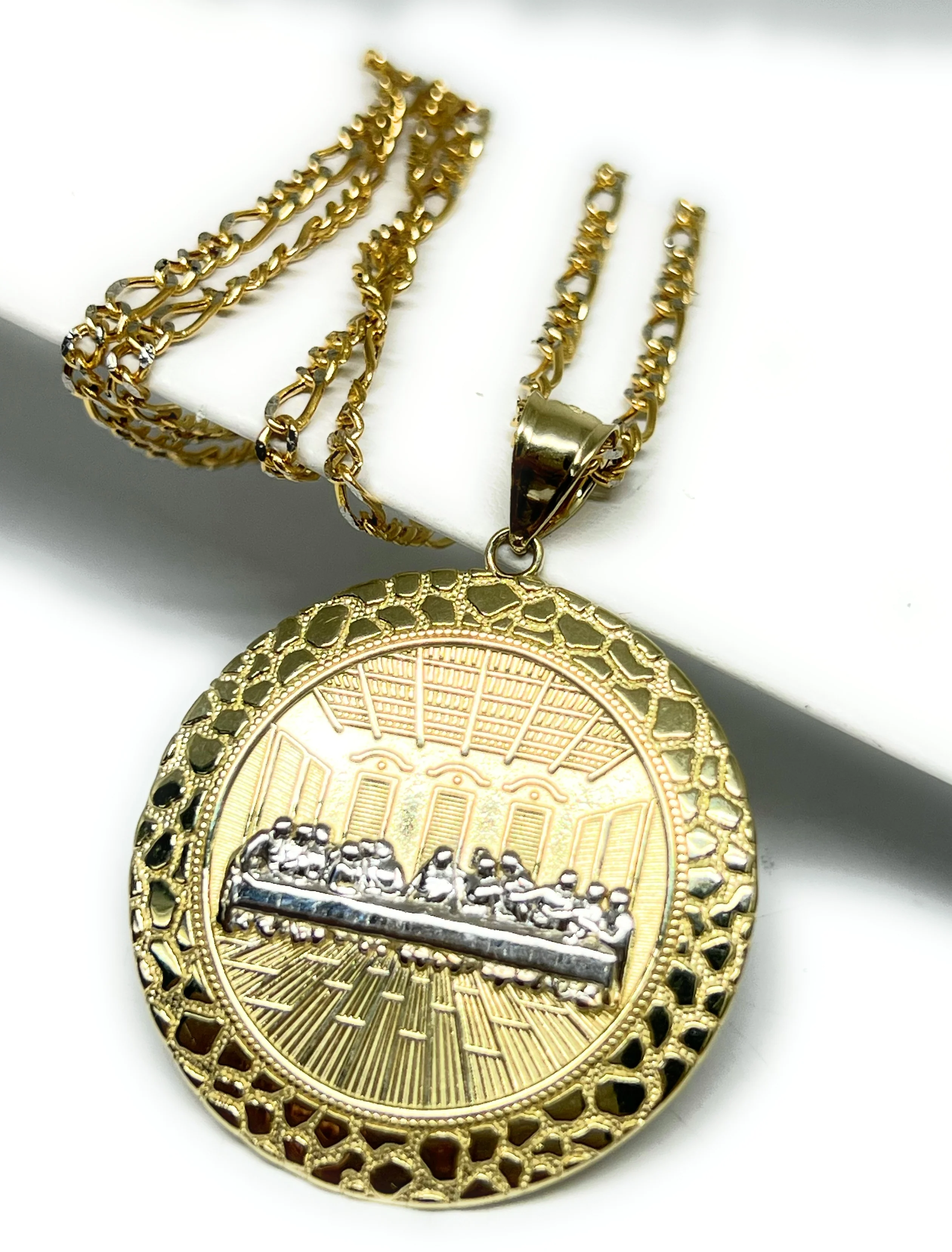 10k Solid Gold Yellow 2-Tone Jesus Last Supper CZ NUGGET BORDER Pendant Necklace - Image 3