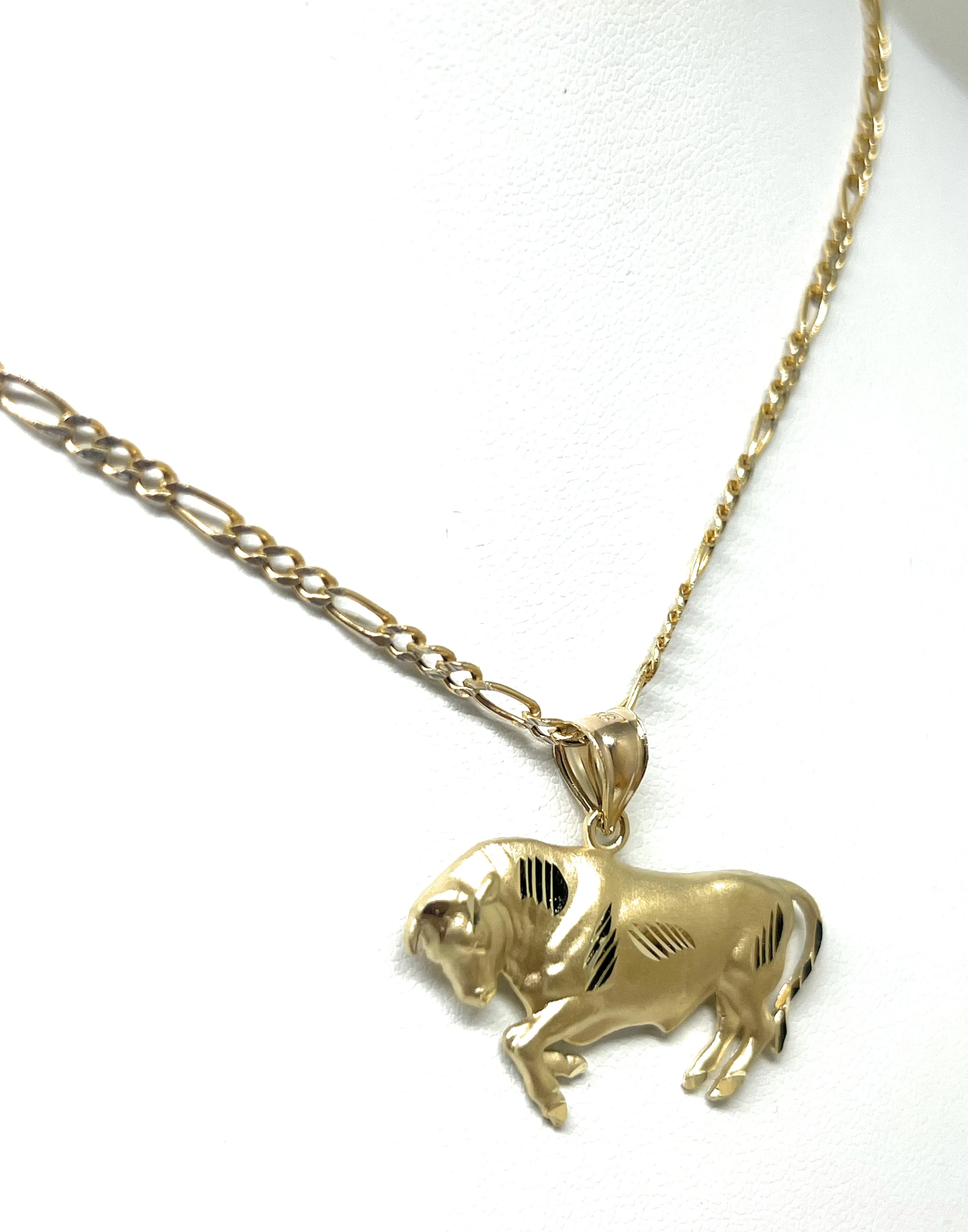 14k Solid Gold Yellow Classic BULL Pendant Necklace - Image 5