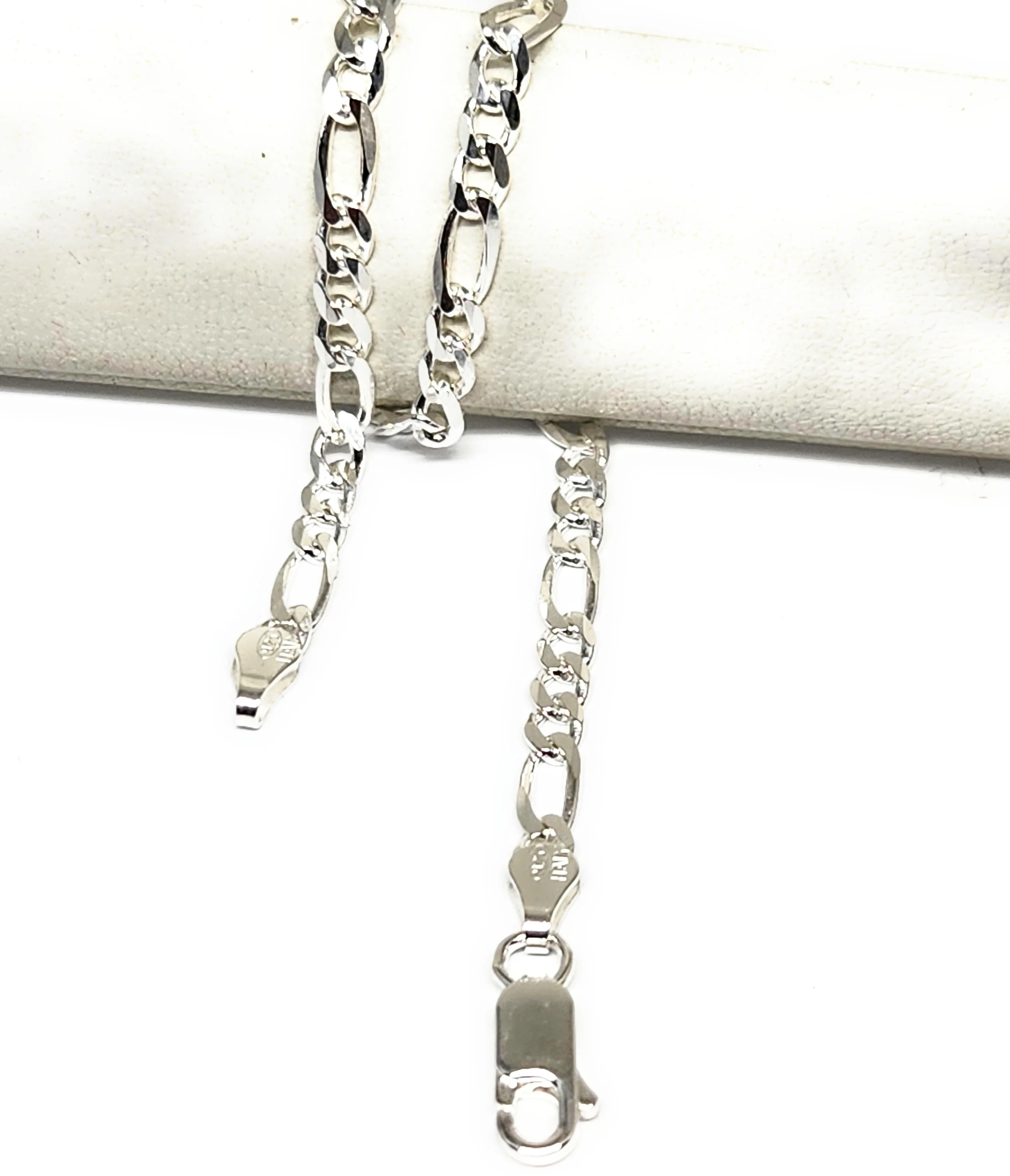 .925 Silver Figaro 7-8 inch 3.75mm width Braccelete - Image 3