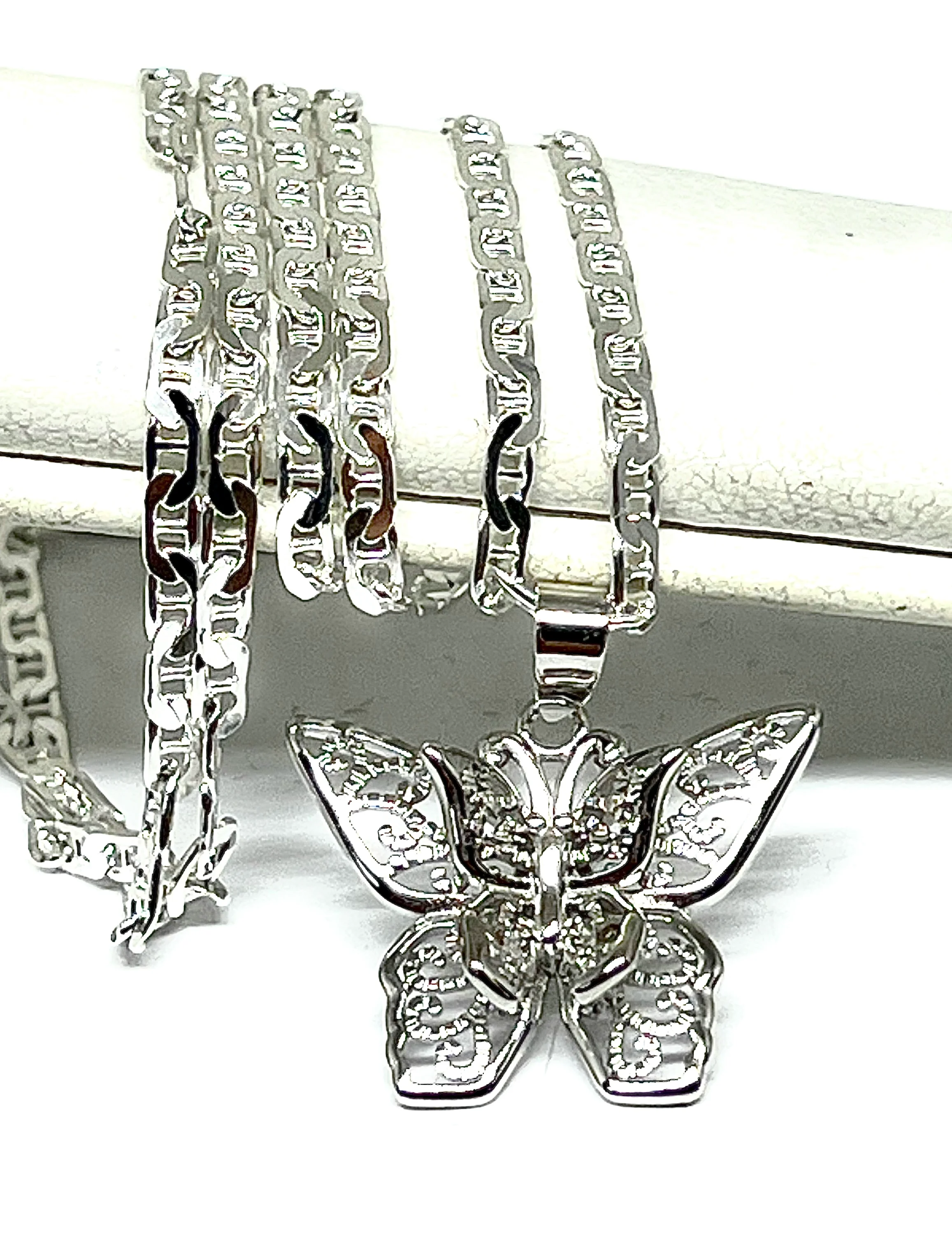 .925 Silver FILIGRANA BUTTERFLY MARIPOSA Pendant Necklace