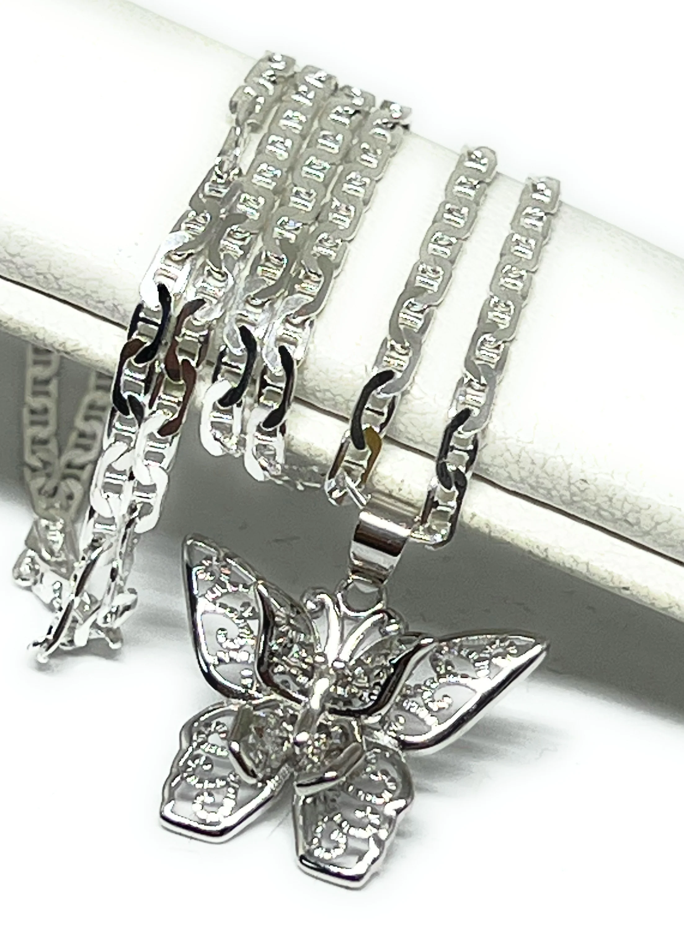 .925 Silver FILIGRANA BUTTERFLY MARIPOSA Pendant Necklace - Image 4