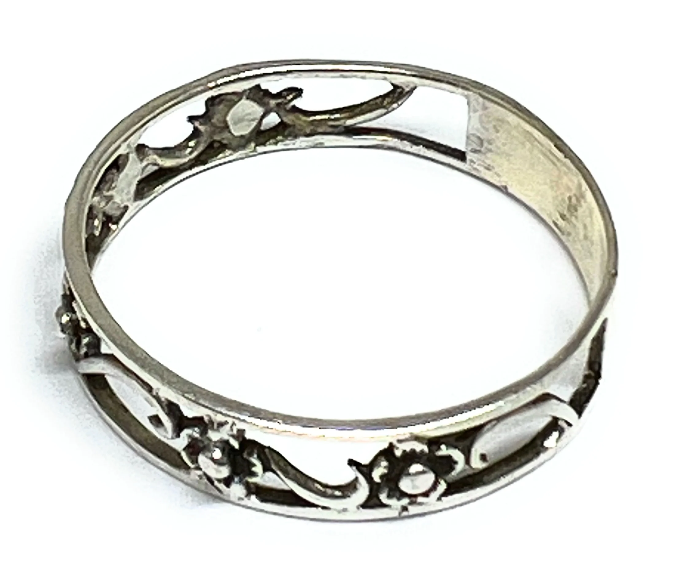 .925 Silver Flower Band Ring - Image 2