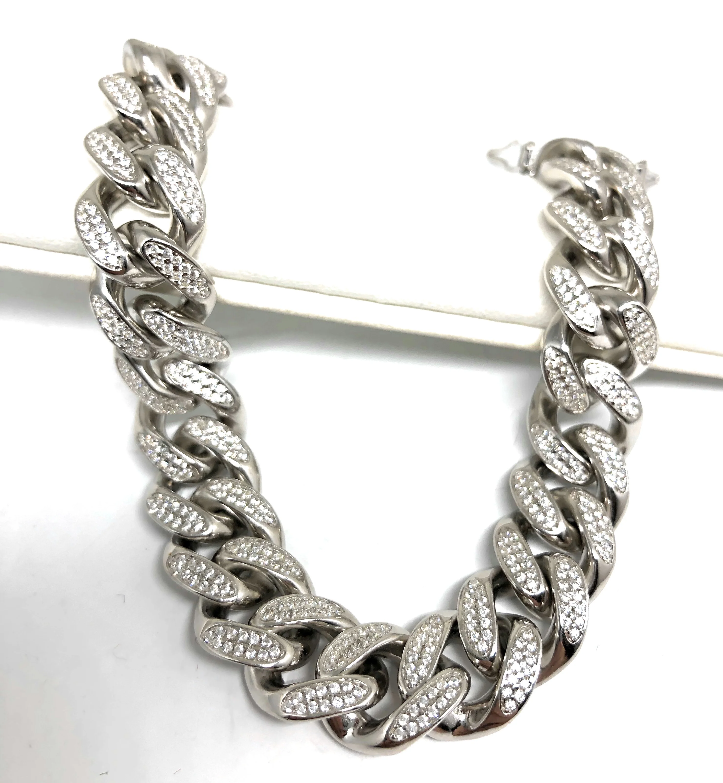 .925 Silver Icced Out CZ Big Cuban Link 8-9 inch 12mm width Braccelet - Image 3