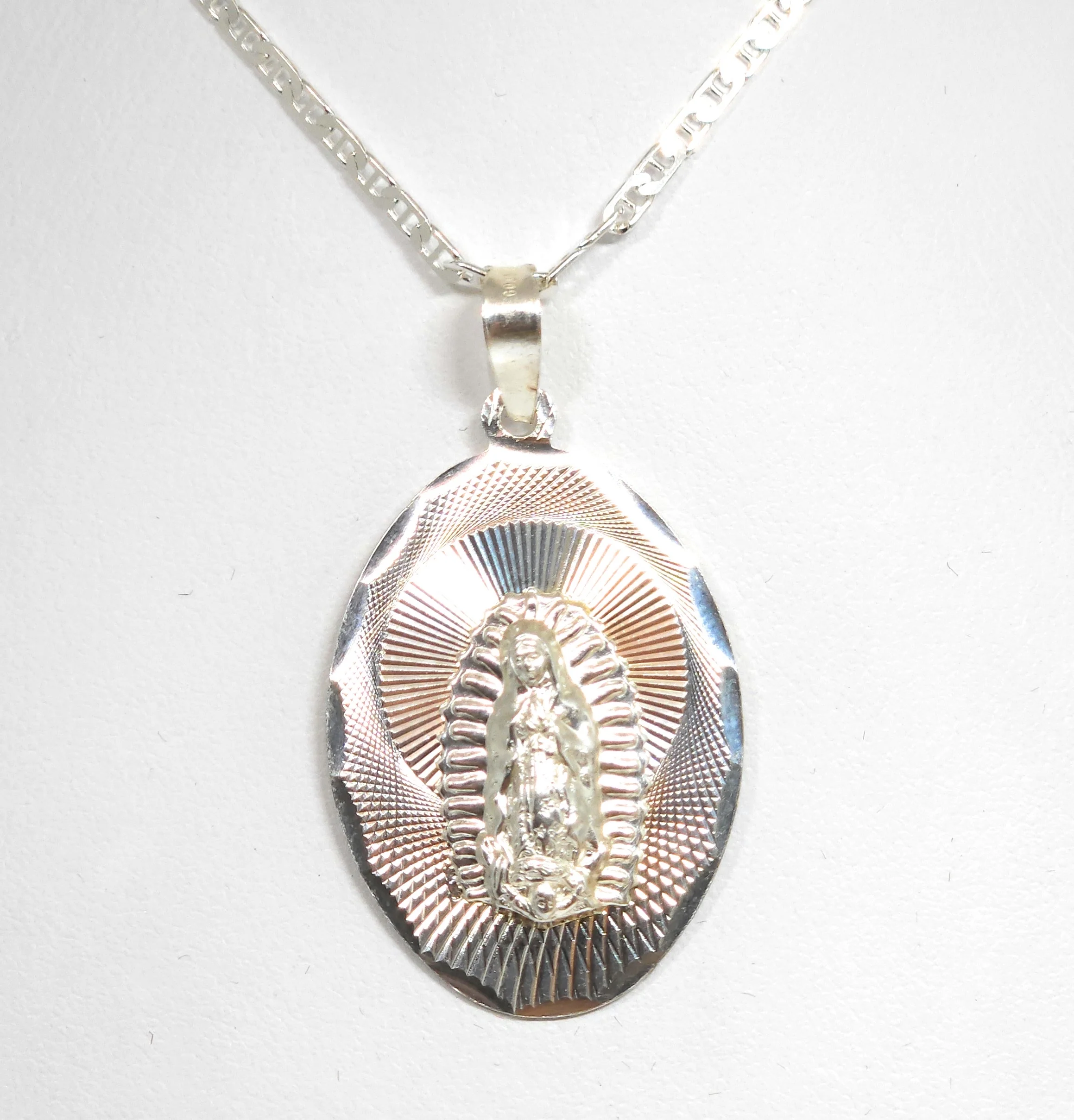 .925 Silver Virrgin Marry Laser Cut OVAL Pendant Necklace (MED,LG) (MADE IN MX) - Image 6